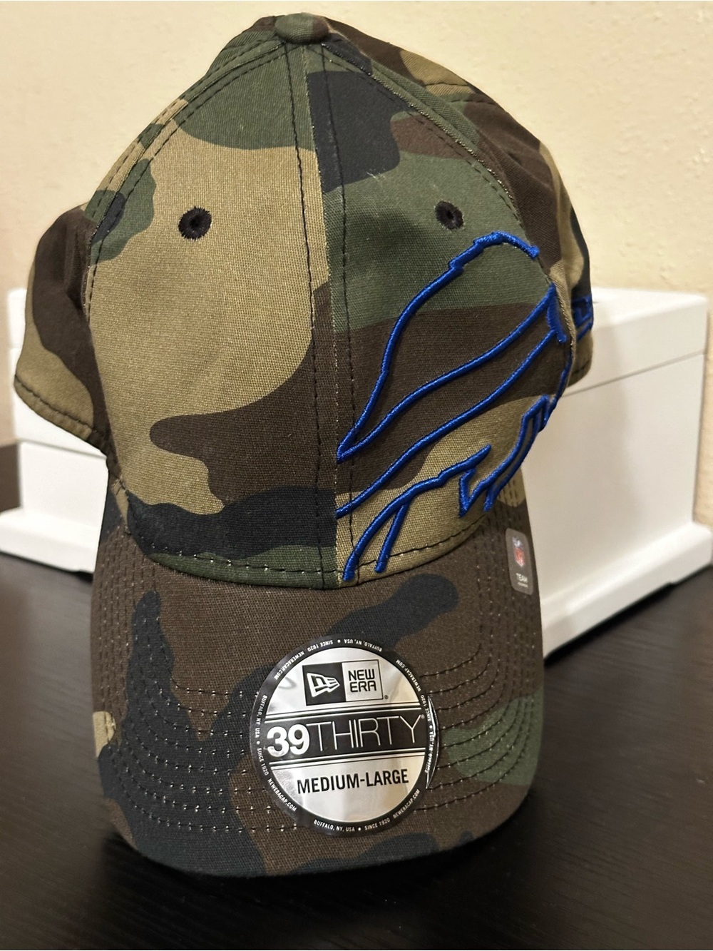 New Era Buffalo Bills Woodland Camo 39THIRTY Stretch Fit Hat Size M/L